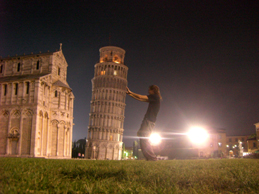 El Galle dandole movimiento a la torre