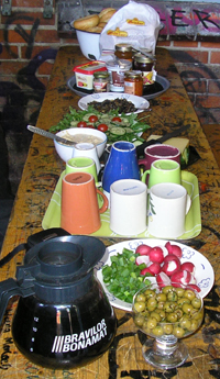 Desayuno en la 'VeB' en Lbeck y todava faltaba por poner el tofu y ...